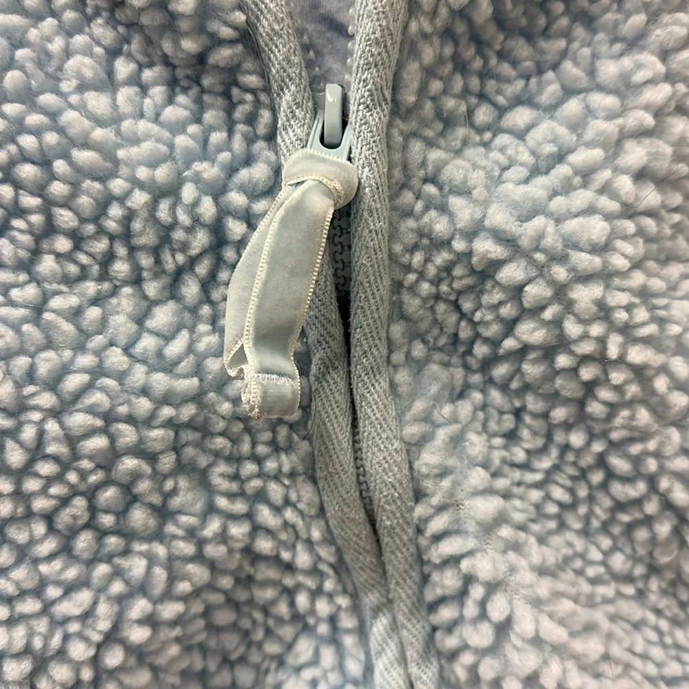 Old Navy Sherpa Vest - Picture 3 of 6